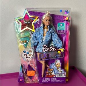 Barbie extra number 16